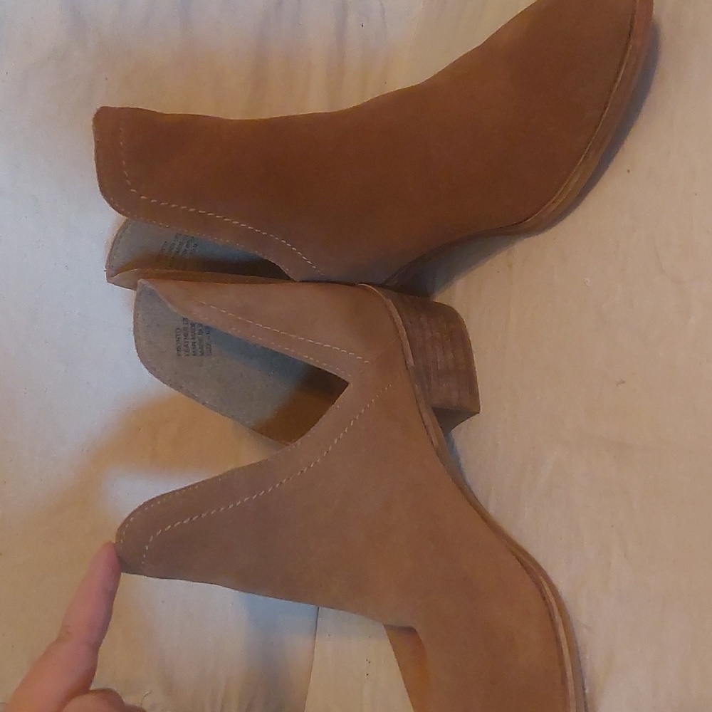 Ankle booties